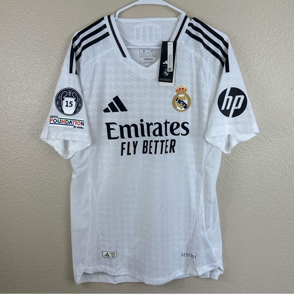 Real Madrid Jersey 2024/2025 *SIZE LARGE*